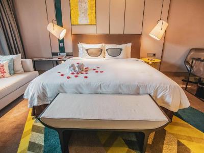 Minimax Premier Hongqiao Hotel