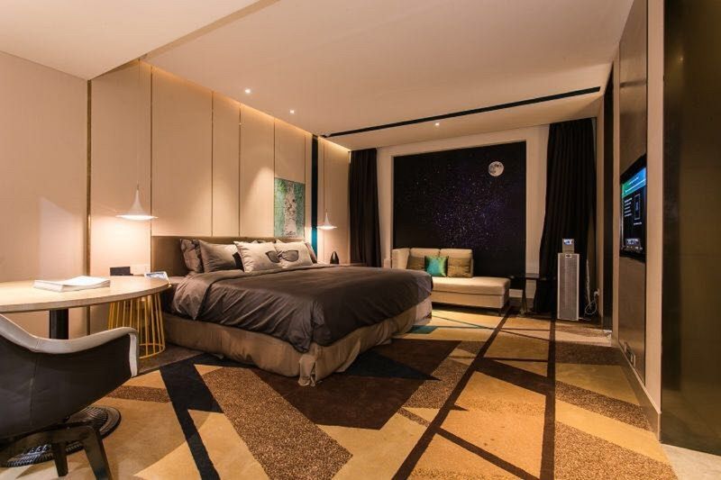 Minimax Premier Hongqiao 5*