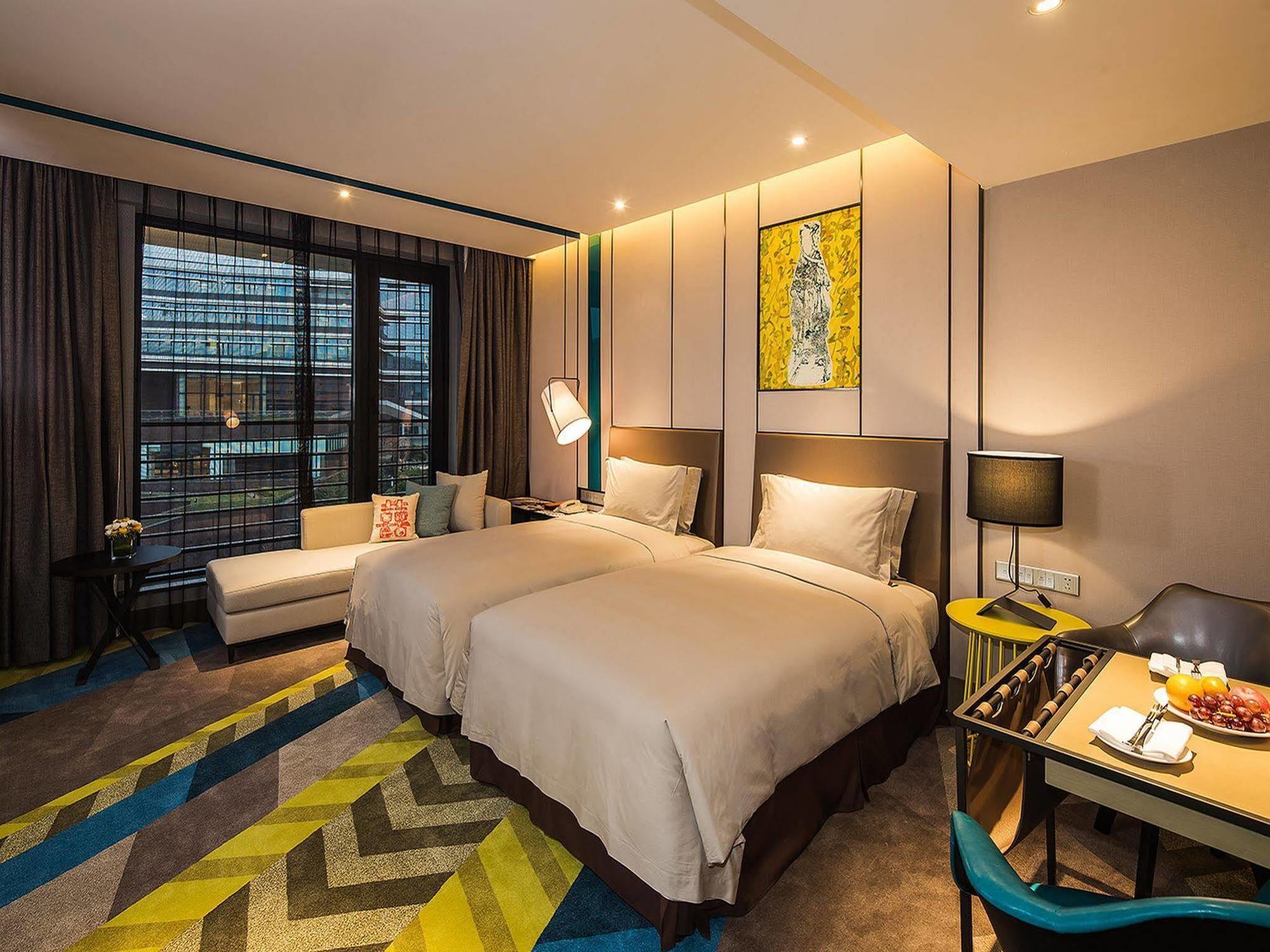 Minimax Premier Hongqiao Hotel 5*